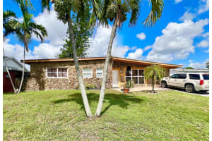 5751 SW 54th Ave, Davie, FL 33314 Sold 10/14/25
