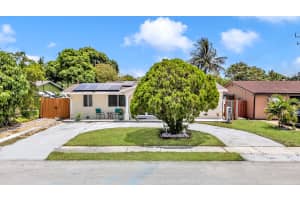 2431 Jamaica Dr, Miramar, FL 33023 Sold 10/09/25