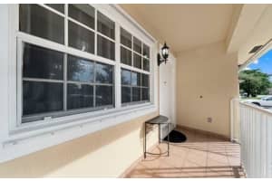 701 NE 6th St, Hallandale Beach, FL 33009 - MLS#F10520126