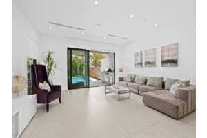 1113 NE 2nd St, Fort Lauderdale, FL 33301 Sold 09/30/25