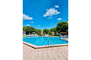 4000 Nw 44th 106, Lauderdale Lakes