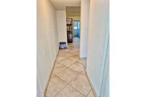 4000 NW 44th 106, Lauderdale Lakes, FL 33319 - MLS#F10520143