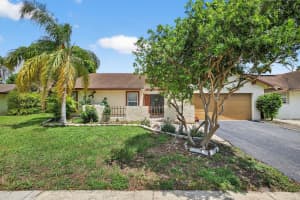 8611 Nw 47th St, Lauderhill