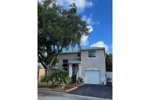 4190 Sw 70th Ter, Davie