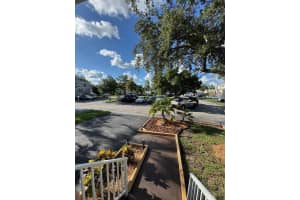 4190 SW 70th Ter, Davie, FL 33314 - MLS#F10520170