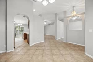 130 Pepper Tree Cres, Royal Palm Beach, FL 33411 Sold 10/03/25