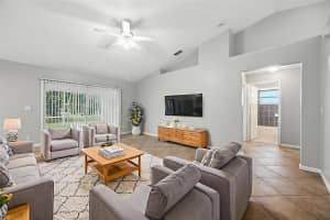 130 Pepper Tree Cres, Royal Palm Beach, FL 33411 Sold 10/03/25