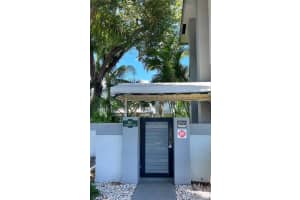 801 SE 16th Ct 11, Fort Lauderdale, FL 33316 - MLS#F10520175