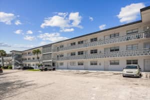 467 Golden Isles Dr 206, Hallandale Beach, FL 33009 - MLS#F10520238