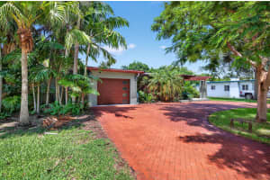 111 NE 16th Ct, Fort Lauderdale, FL 33305 - MLS#F10520278