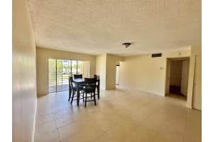 4042 NW 19th St 202, Fort Lauderdale, FL 33313 - MLS#F10520294