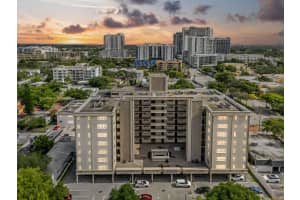 1811 Jefferson St 203, Hollywood, FL 33020 - MLS#F10520303