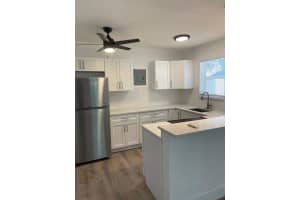 828 NE 16th Ave, Fort Lauderdale, FL 33304 - MLS#F10520359