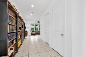 8870 NW 37th Dr, Coral Springs, FL 33065 - MLS#F10520364