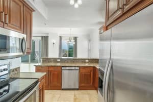 616 SE 20th Ave 403, Deerfield Beach, FL 33441 - MLS#F10520366