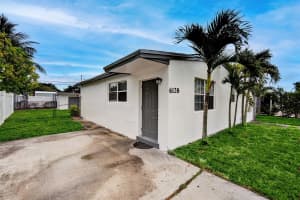 6128 SW 2nd St, Margate, FL 33068 - MLS#F10520428