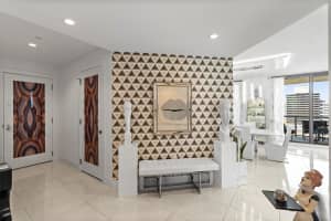 100 Las Olas Boulevard, Fort Lauderdale, FL 33301 - MLS#F10520460