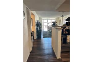 1000 Parkview Dr 1006, Hallandale Beach, FL 33009 - MLS#F10520474