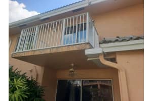 3259 NW 44th St 1, Oakland Park, FL 33309 Sold 08/29/25