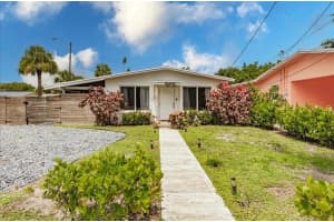 422 Phippen Waiters Road, Dania Beach, Fl 33004, Dania Beach