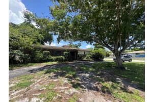 4801 Tyler St, Hollywood, FL 33021 - MLS#F10520534