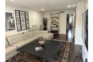 917 NE 16th Ave 13, Fort Lauderdale, FL 33304 - MLS#F10520535