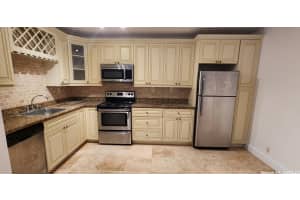 530 NE 15th Ct 4, Fort Lauderdale, FL 33304 - MLS#F10520588