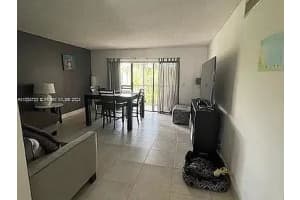 235 LAKEVIEW DR 201, Weston, FL 33326 - MLS#F10520611