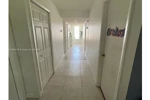 235 LAKEVIEW DR 201, Weston, FL 33326 - MLS#F10520611