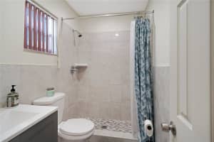 8453 Southampton, Miramar, FL 33025 - MLS#F10520614