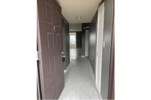 2860 Somerset Drive, Lauderdale Lakes, FL 33311 - MLS#F10520620