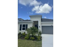 921 SE Seasons Lane, Port Saint Lucie, FL 34984 - MLS#F10520738