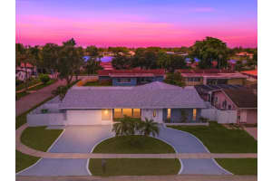 621 Nw 97th Ter, Pembroke Pines