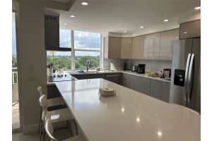 5200 N Ocean Blvd 712, Lauderdale By The Sea, FL 33308 - MLS#F10520781