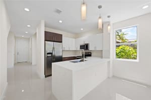1434 SW 4th Ave 1434, Fort Lauderdale, FL 33315 - MLS#F10520787
