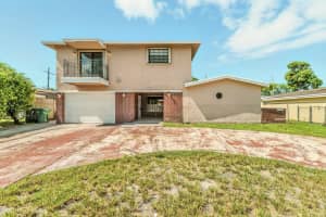 3751 Nw 8th Pl, Lauderhill