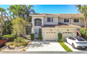 2922 Port Royale Ln Fort Lauderdale, FL 33308 - Off Market