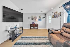 7041 NW 11th Pl, Plantation, FL 33313 Sold 10/20/25