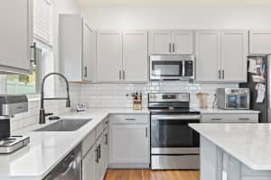 7609 NW Greenbank Cir, Port Saint Lucie, FL 34987 Sold 10/27/25