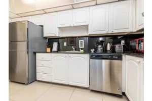 3901 Ocean Drive, Hollywood, FL 33019 - MLS#F10520945