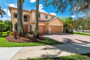 863 Vanda Ter, Weston
