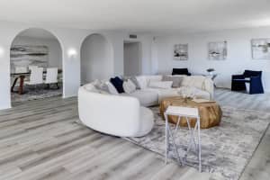 1912 S Ocean Dr 10B, Hallandale Beach, FL 33009 - MLS#F10521008
