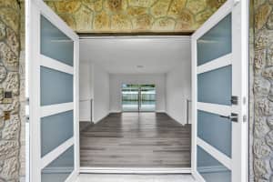 5361 SW 7th St, Plantation, FL 33317 - MLS#F10521075