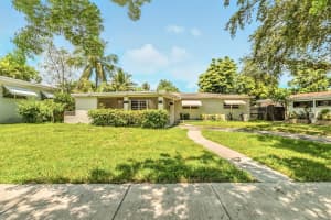 95 Ne 128th St, North Miami