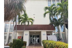 701 Three Islands Blvd 218, Hallandale Beach
