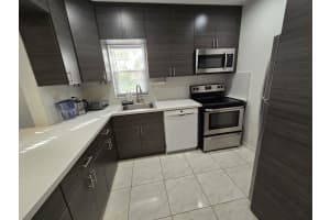 2200 E Hallandale Beach Blvd 101, Hallandale Beach, FL 33009 - MLS#F10521114