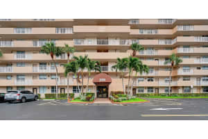 250 Jacaranda Dr 312, Plantation, FL 33324 - MLS#F10521117