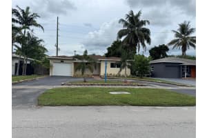 1401 N 31st Rd, Hollywood, FL 33021 - MLS#F10521136
