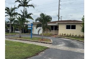 1401 N 31st Rd, Hollywood, FL 33021 - MLS#F10521136