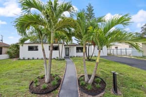 2442 Nw 170th St, Miami Gardens